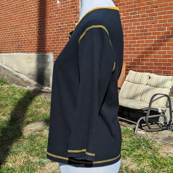 Marvel Pittsburgh B*&!h  shirt - Picture 3 of 5